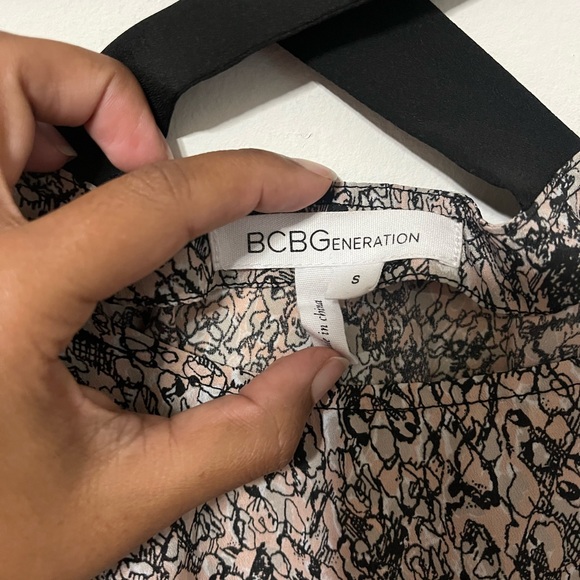 BCBGeneration Top - Picture 5 of 5